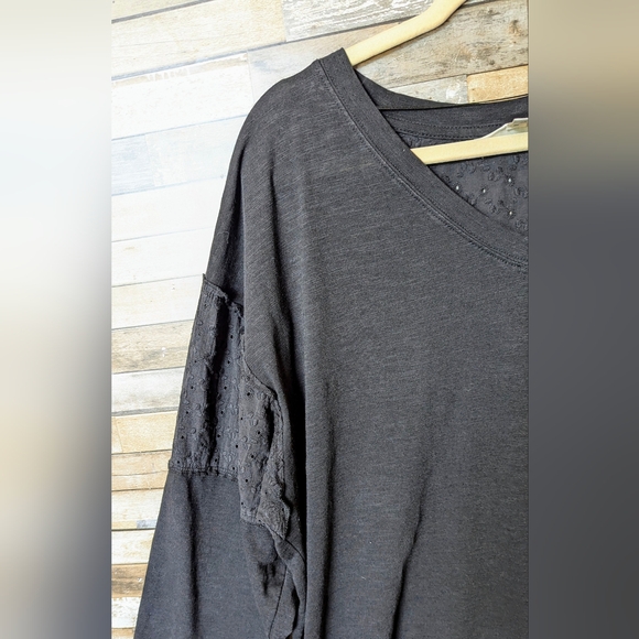 Terra & Sky Black W/Eyelet On Back & Sleeve Top - Picture 3 of 15